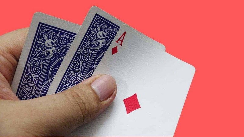 Bài Cào cho phép từ 2 đến 6 người chơi trong một bàn cược