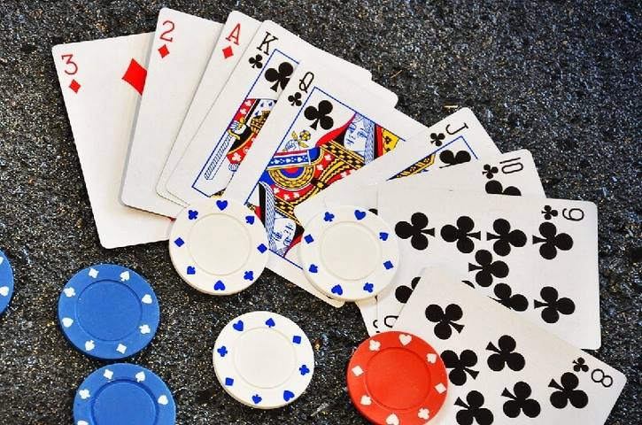 Luật chơi phỏm được quy định tại các nhà cái như thế nào? 